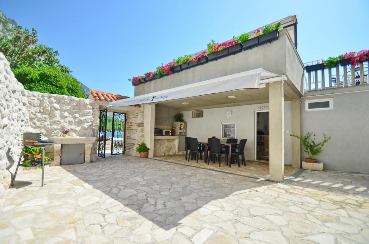 Tau Mir I Dobro Apartment Kotor Exterior foto
